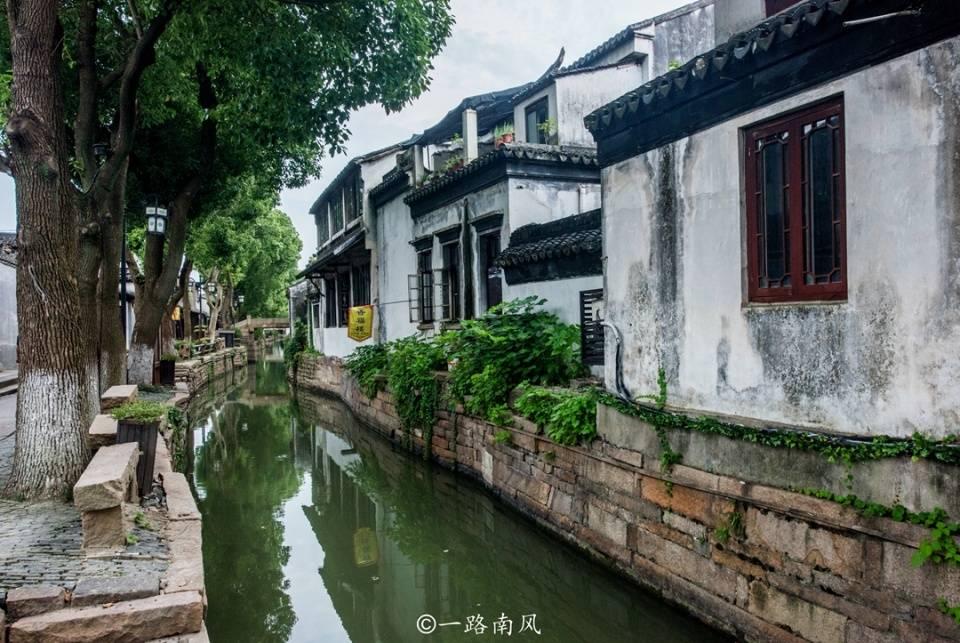 逃离整洁的杂物间